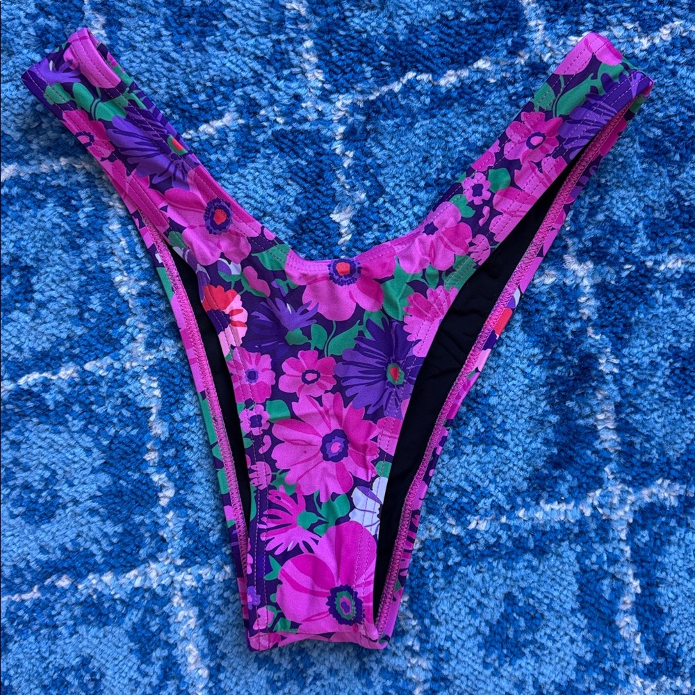 SNRKLBR Magenta Bloom Bikini - Picture 8 of 11